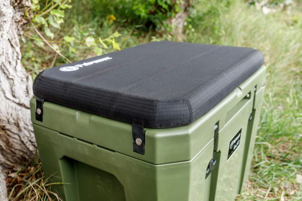 Kühlbox kx50 in oliv mit Sitzkissen